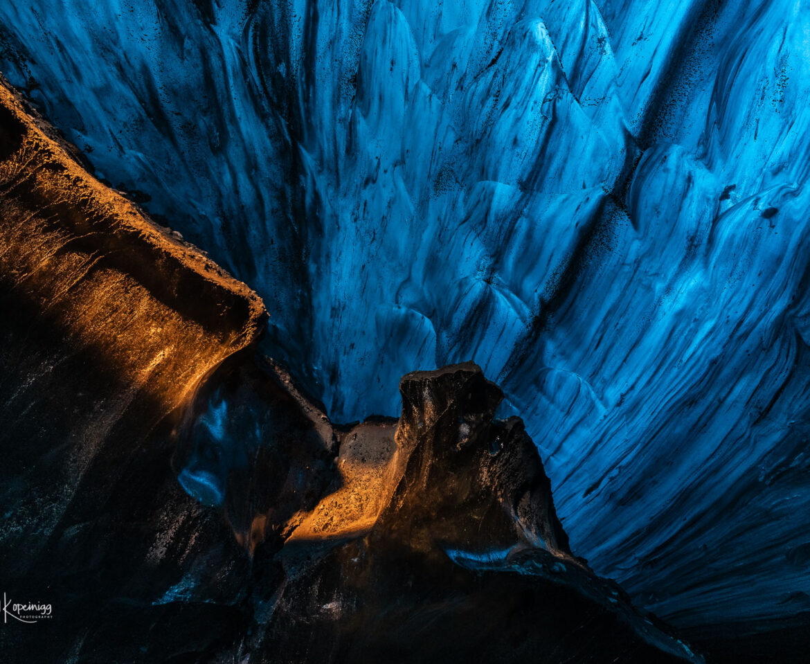 Südisland 2022-Farborkan in der Eishöhle